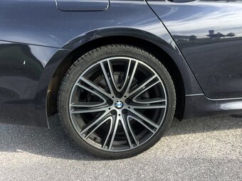 BMW Rad 5 Touring 520d A/T, HUD, 360 kamera, Nebúrané - 3
