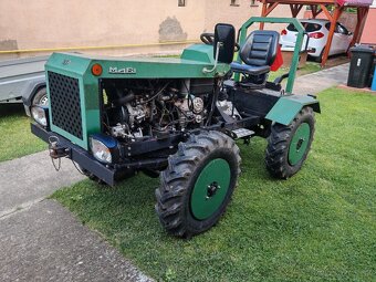 Predám malotraktor domacej vyroby 4x4 - 3