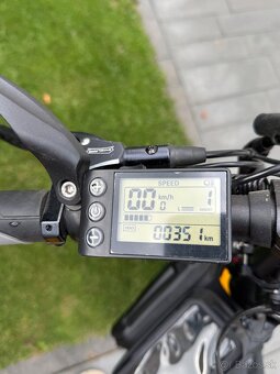 Bezior XF200 - 3