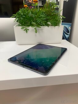 Apple iPad Pro 11" 1. gen 64GB - 3