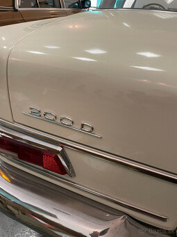 Mercedes 110-200 D Veterán - 3