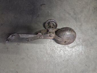 Zvoncek tahaci histiricky - 3