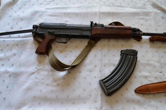 znehodnotený samopal vz 58 - 3