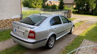 Škoda Octavia RS 1.8 Turbo 20v - 3