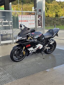 Suzuki gsxr 600 k4 - 3