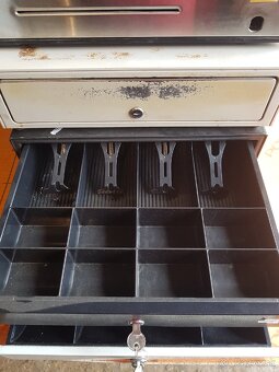 4x pokladničná zásuvka - 3