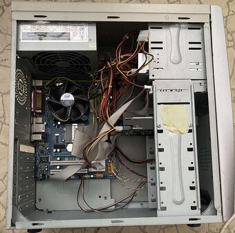 Predám starí pc 1 jadro 2 gb ram win 7 - 3