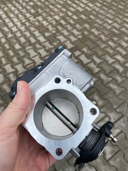 Škrtiaca klapka 1.8T - 3