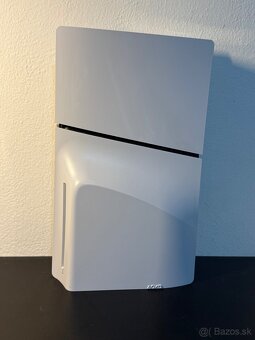 Predám hernú Konzolu PS4 Slim 1TB SSD Bez známok Používania - 3