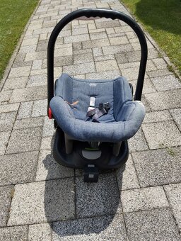 Vajíčko s isofix základňou - 3