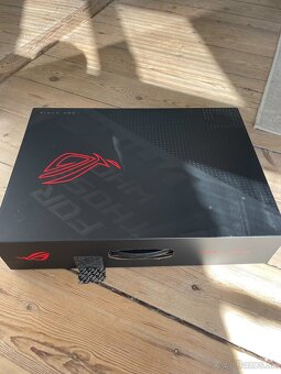 Asus Rog Strix G713P - 3