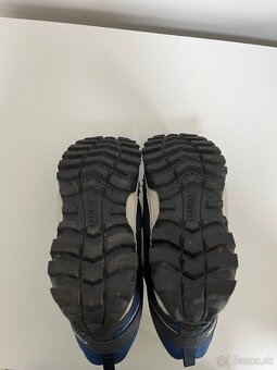 Predaj topánok - 3
