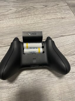 Úplne nové, nepoužité Xbox ovládače - 3