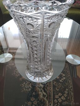 Sklenené a porcelánové vázy - 3