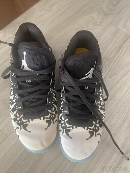 Halovky Air Jordan Zion 3 Black white 39 - 3