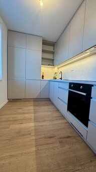 PRENAJOM - krásny zariadený 2 izbový byt, Nová Dubnica - 3