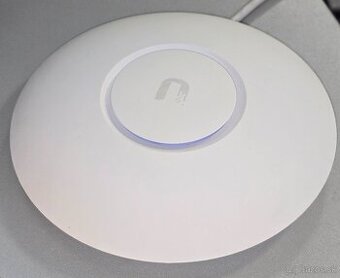 Špičkový Access Point UniFi Ubiquiti AP AC Lite - 1ks - 3