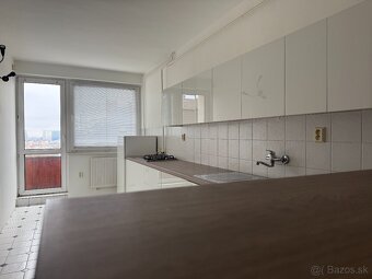 Dvojpodlažný dom vhodný na sídlo firmy, Staré Mesto - 3