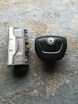 pas, airbag, airbagy, škoda octavia 2, interier octavia II - 3
