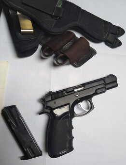 Predám CZ 75 Luger 9 mm - 3