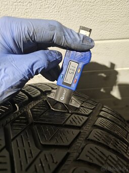 Zimné Pneu Pirelli Scorpion 235/65 R17 - 3