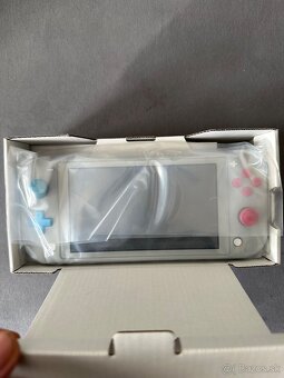 Nintendo switch lite Zacian & Zamazenta Edition - 3