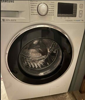 Samsung pracka WF70F5EBU2W - 3
