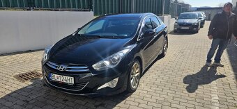 Hyundai i 40 cdti 1.7. Manuál - 3
