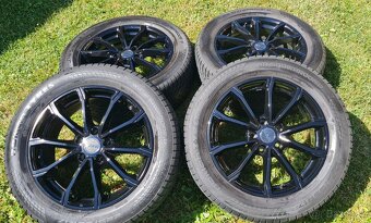 Predám zimné kolesá 225/55 R17 Nokian WR Snowproof P na disk - 3