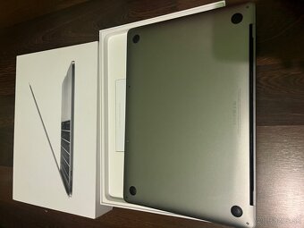 2016 Macbook Pro retina - 3