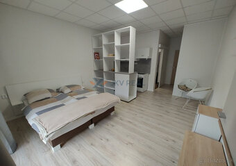 GARSONKA NA PRENAJOM - 3