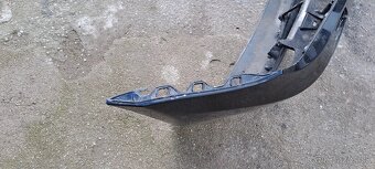 Predám predný nárazník na BMW - 3