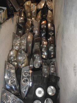 Predne svetlomety - 3