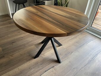okrúhly jedálenský stôl - 3