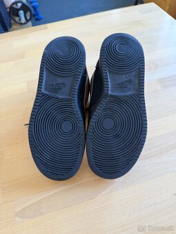 NIKE zlatá/čierna - 37.5 velkost - 3
