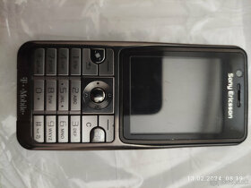 Querty telefóny Sony Ericsson - 3
