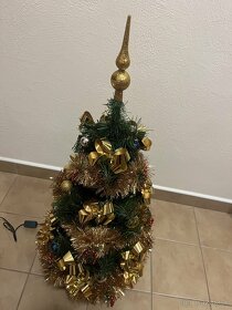 Vianočný stromček so svetlami novy - 3