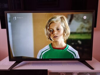 Predám LED TV LG 32LB550U HD - 3