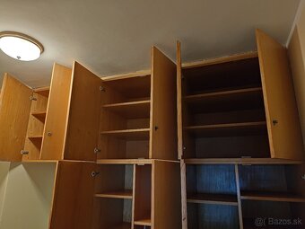 Zostava vstavaných skríň - 3