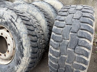 Pneu Tatra 445/65 r 22,5 - 3