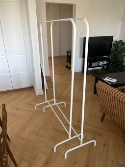 Predám IKEA komodu NORDLI a 2 stojany na oblečenie - 3
