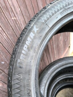 255/45 R20 - 3