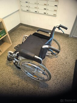 Mechanický skladací invalidný vozík - 3