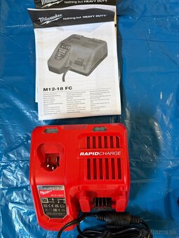 Aku pravouhlá vrtačka Milwaukee - 3