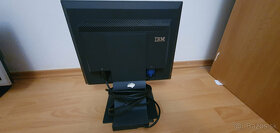 Predám 15" LCD minitor IBM ThinkVision - 3