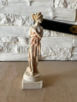 Grécka múza – ručne maľovaná vintage soška - 3