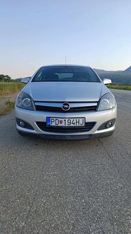 Opel Astra GTC 1.9 - 3