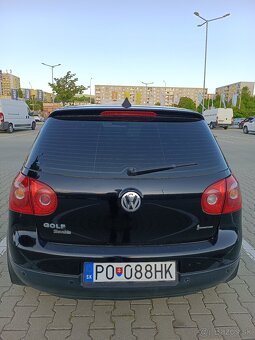 Volkswagen Golf 5 1.4 - 3