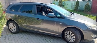 OPEL ASTRA J SPORTS TOURER 1.7 CDTI 81KW r.v. 5/2011 - 3