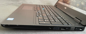 Dell Latitude 5590 - 15.6", Intel Core i5-8g, 16GB RAM, W11 - 3